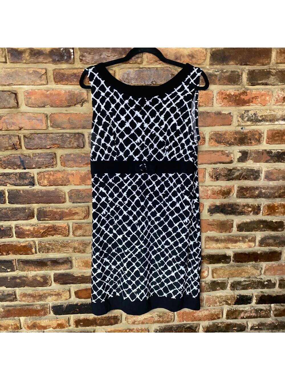 J.B.S. LTD. Black & White Geometric Sleeveless Mini Dress Women's Size 10